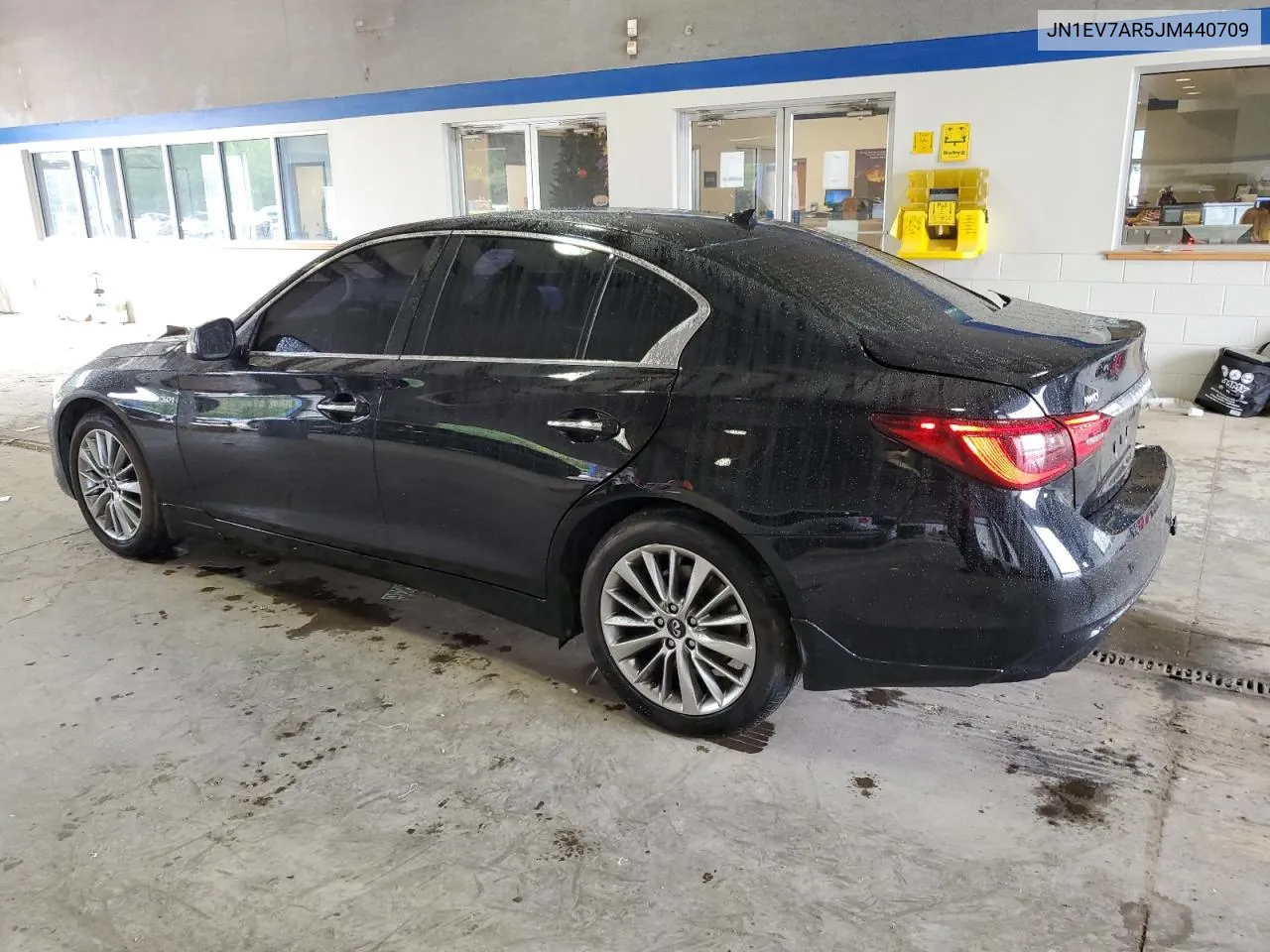 JN1EV7AR5JM440709 2018 Infiniti Q50 Luxe