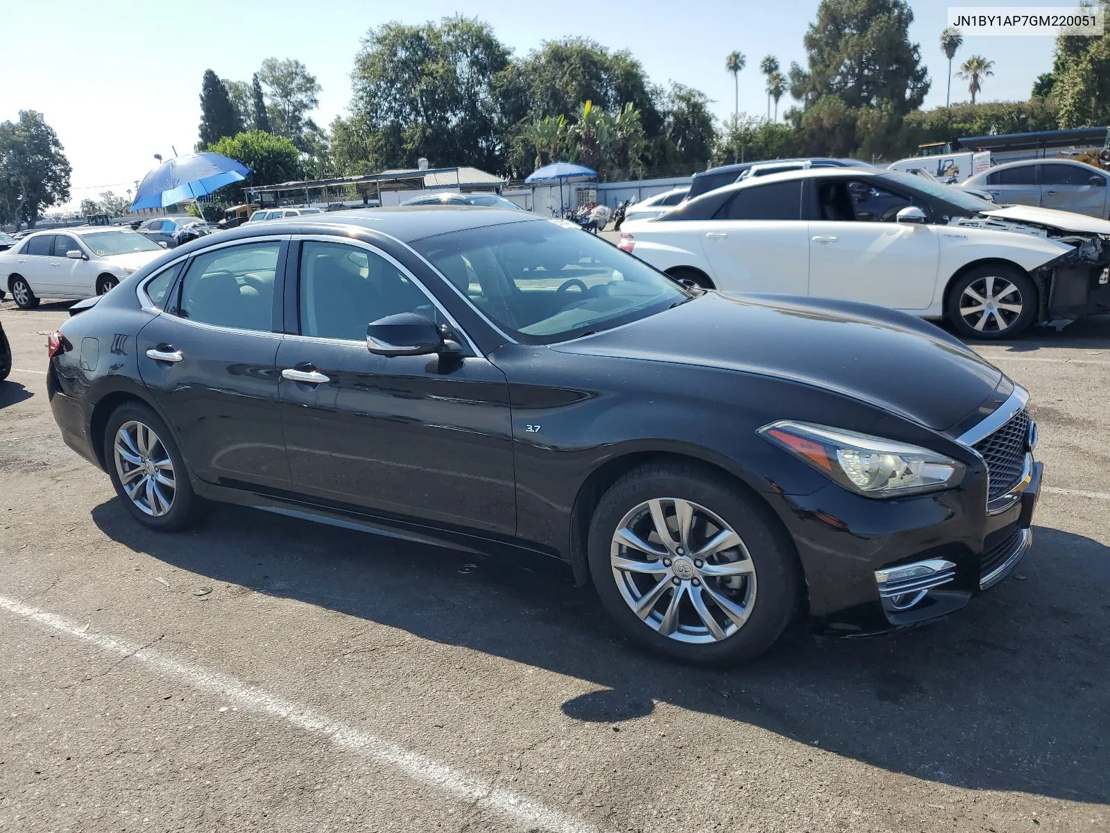 JN1BY1AP7GM220051 2016 Infiniti Q70 3.7