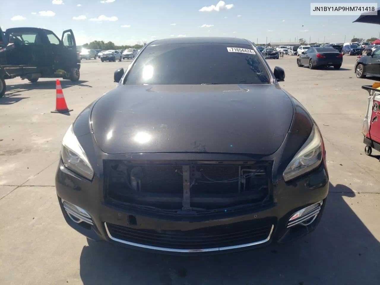 JN1BY1AP9HM741418 2017 Infiniti Q70 3.7