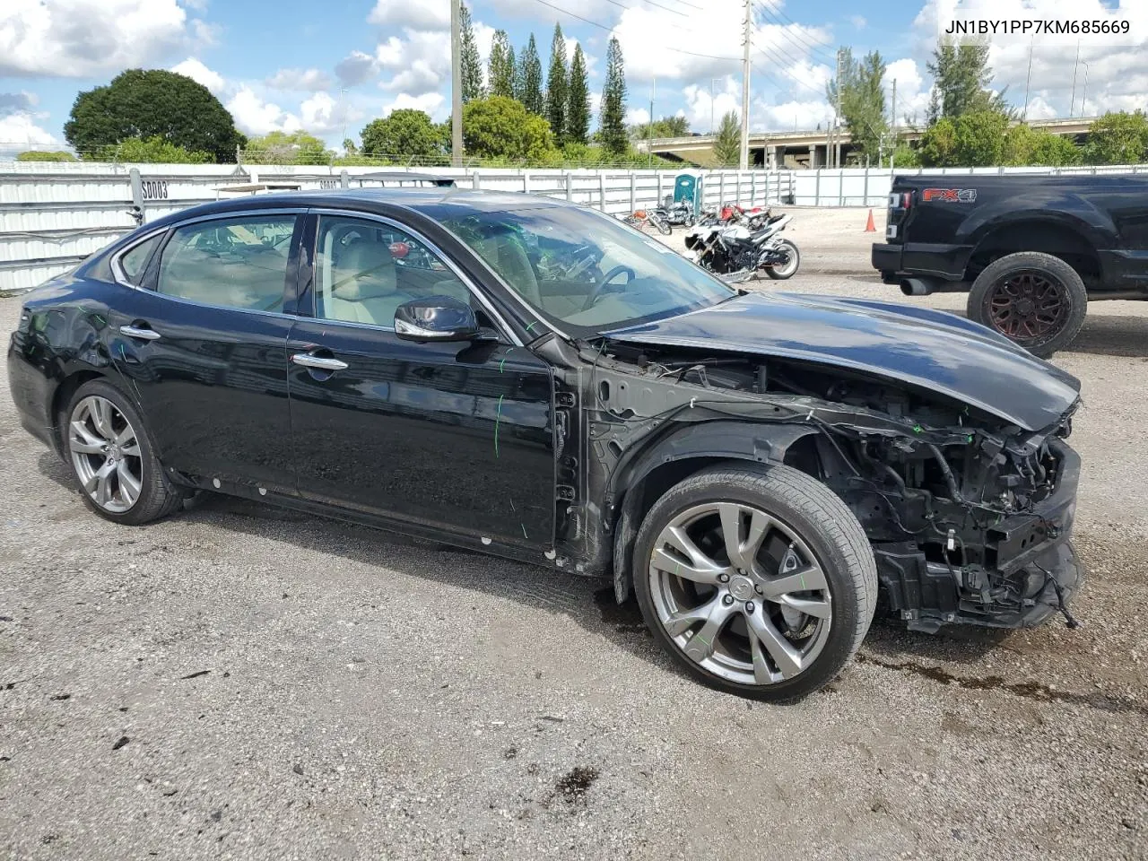 2019 Infiniti Q70L 3.7 Luxe VIN: JN1BY1PP7KM685669 Lot: 73819954