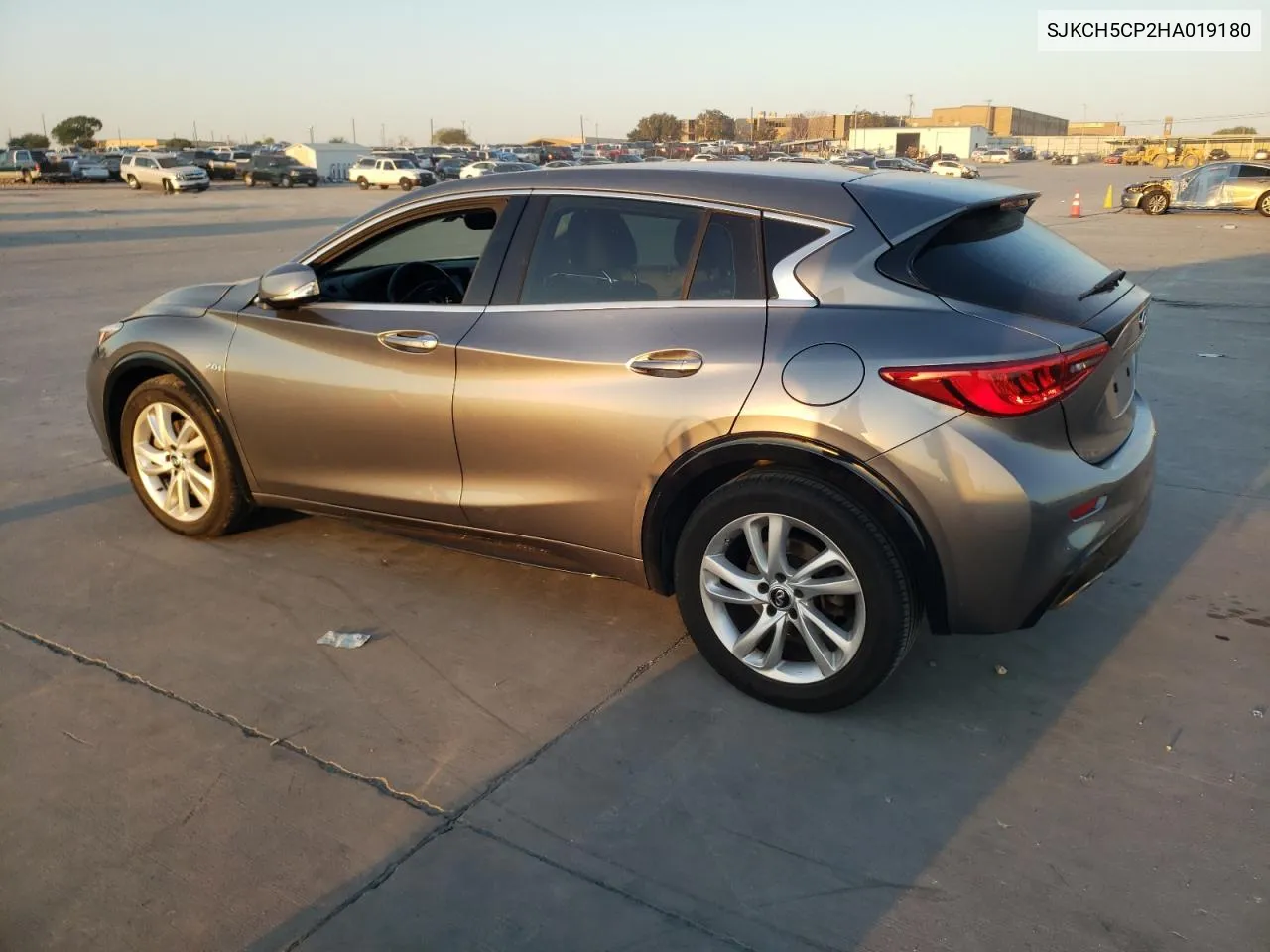 2017 Infiniti Qx30 Base VIN: SJKCH5CP2HA019180 Lot: 74284014