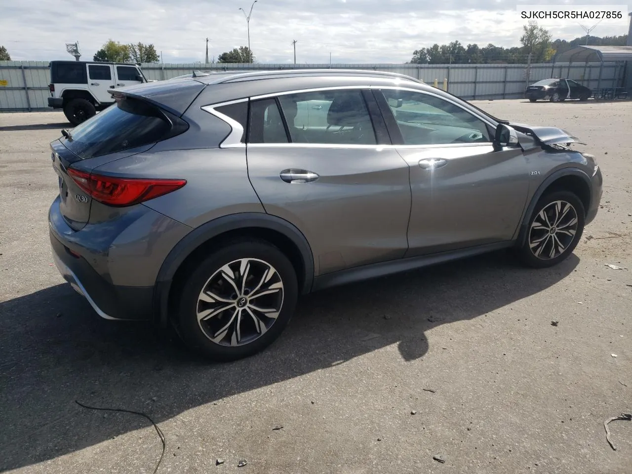 SJKCH5CR5HA027856 2017 Infiniti Qx30 Base