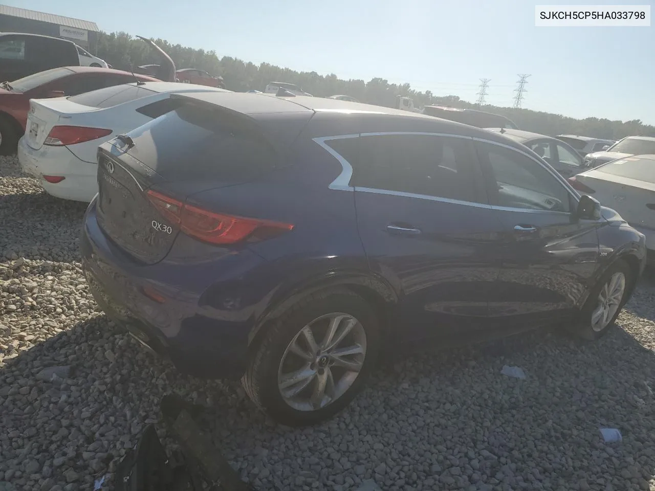 SJKCH5CP5HA033798 2017 Infiniti Qx30 Base