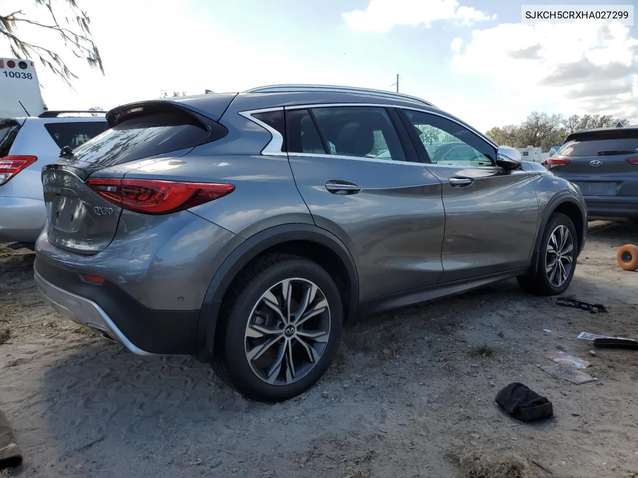 SJKCH5CRXHA027299 2017 Infiniti Qx30 Base