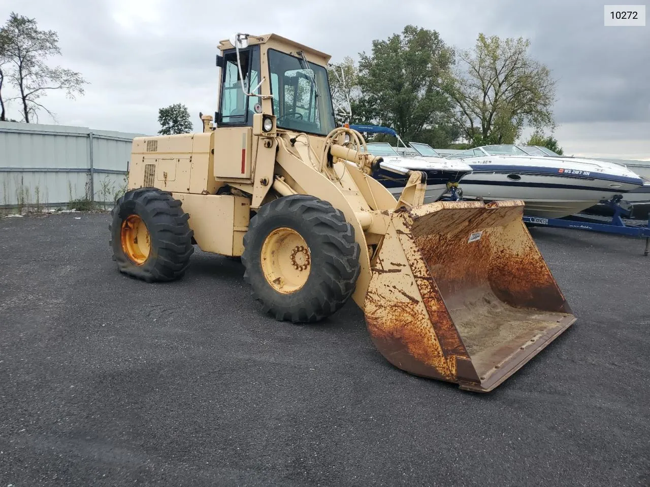 1970 International Loader VIN: 10272 Lot: 72038344