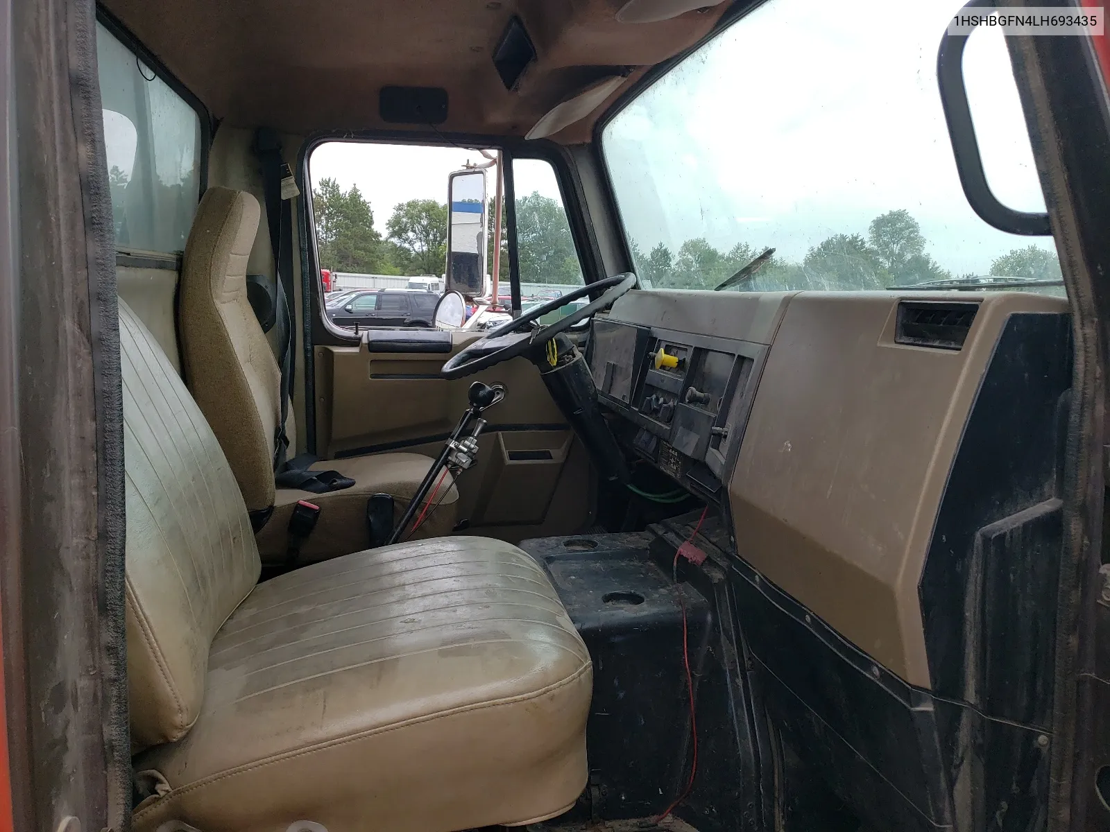 1990 International 8000 8100 VIN: 1HSHBGFN4LH693435 Lot: 68040344