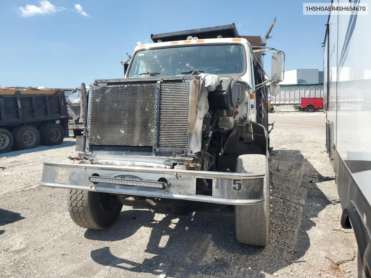 1995 International 8000 8200 VIN: 1HSHGAER4SH654670 Lot: 55630434