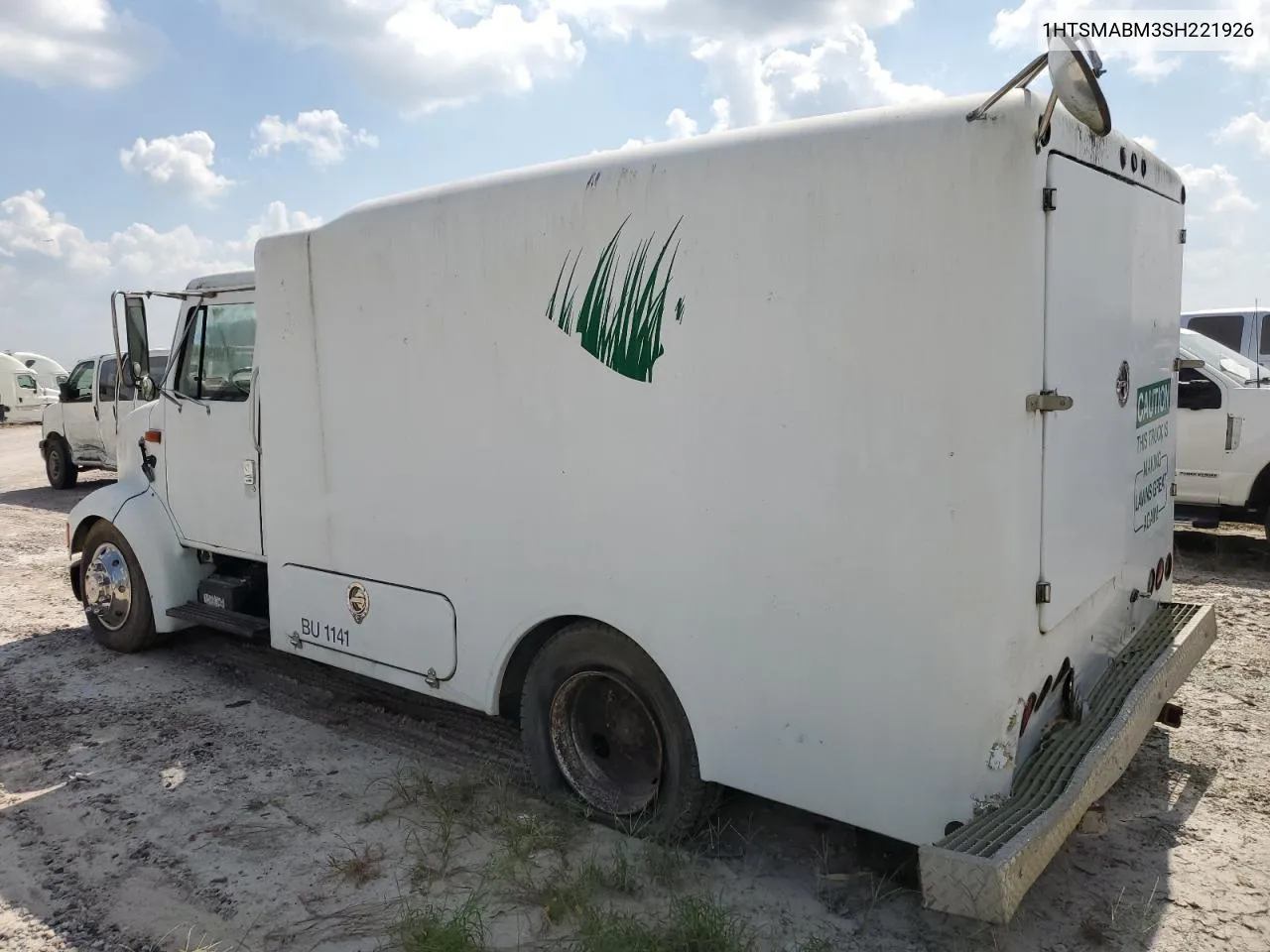 1995 International 4000 4700 VIN: 1HTSMABM3SH221926 Lot: 71029844