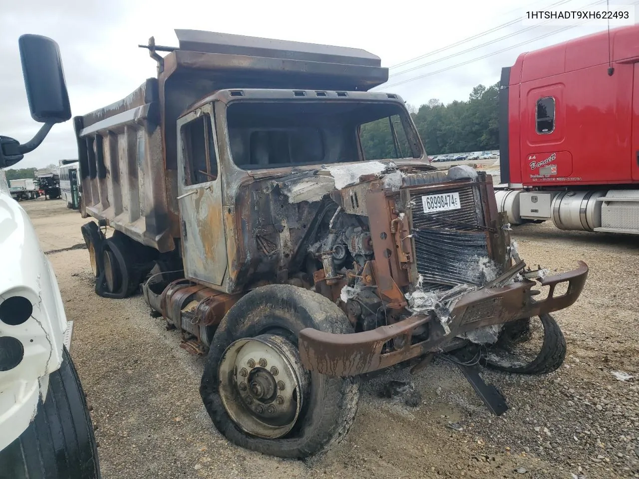 1999 International 4000 4900 VIN: 1HTSHADT9XH622493 Lot: 68998474