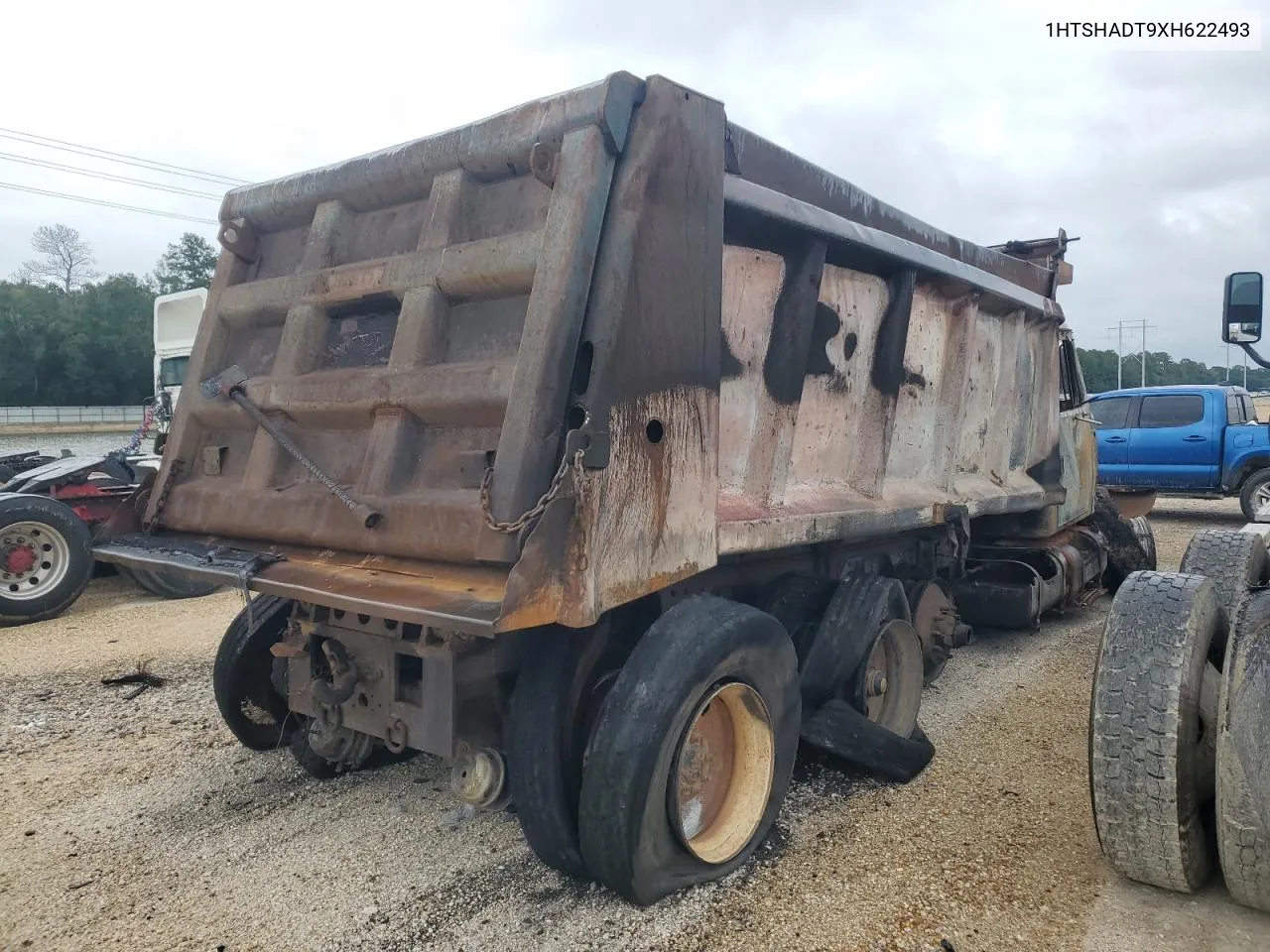 1999 International 4000 4900 VIN: 1HTSHADT9XH622493 Lot: 68998474