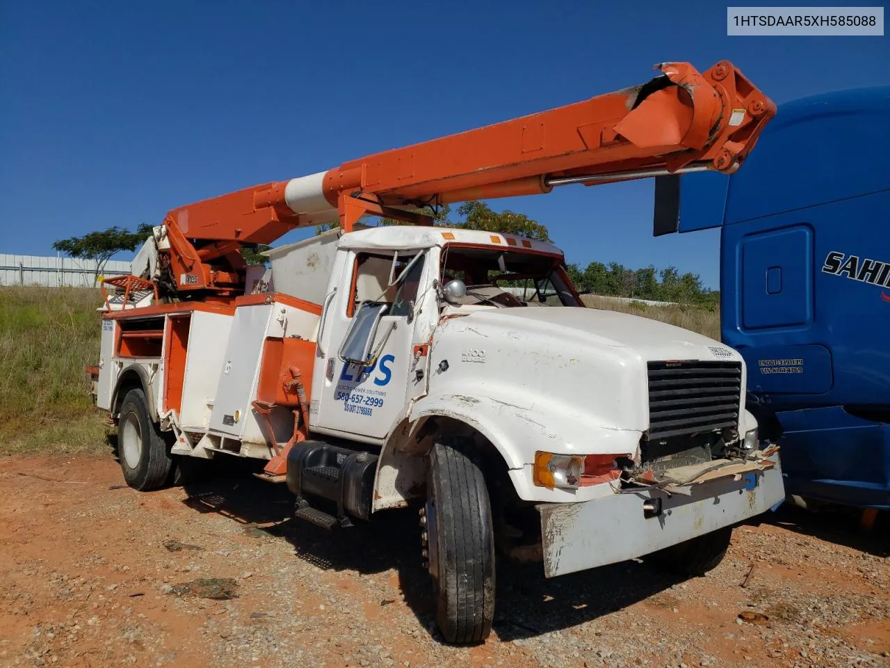 1999 International 4000 4900 VIN: 1HTSDAAR5XH585088 Lot: 69838354