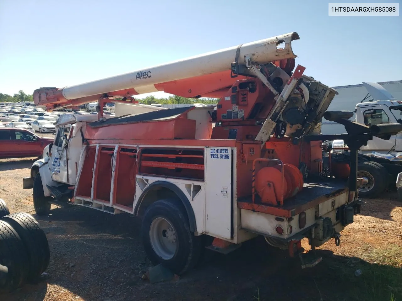 1999 International 4000 4900 VIN: 1HTSDAAR5XH585088 Lot: 69838354