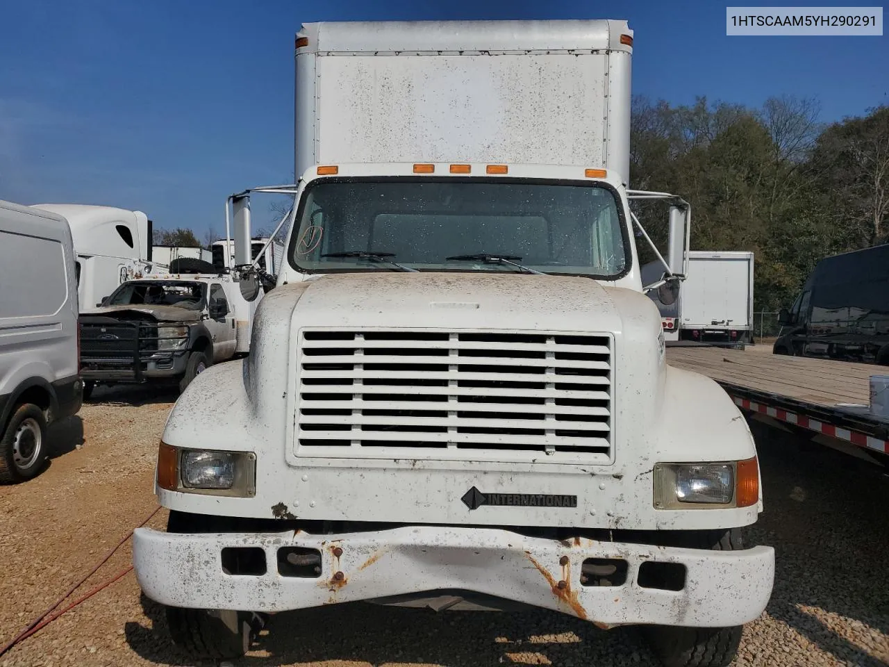 2000 International 4000 4700 VIN: 1HTSCAAM5YH290291 Lot: 75204454