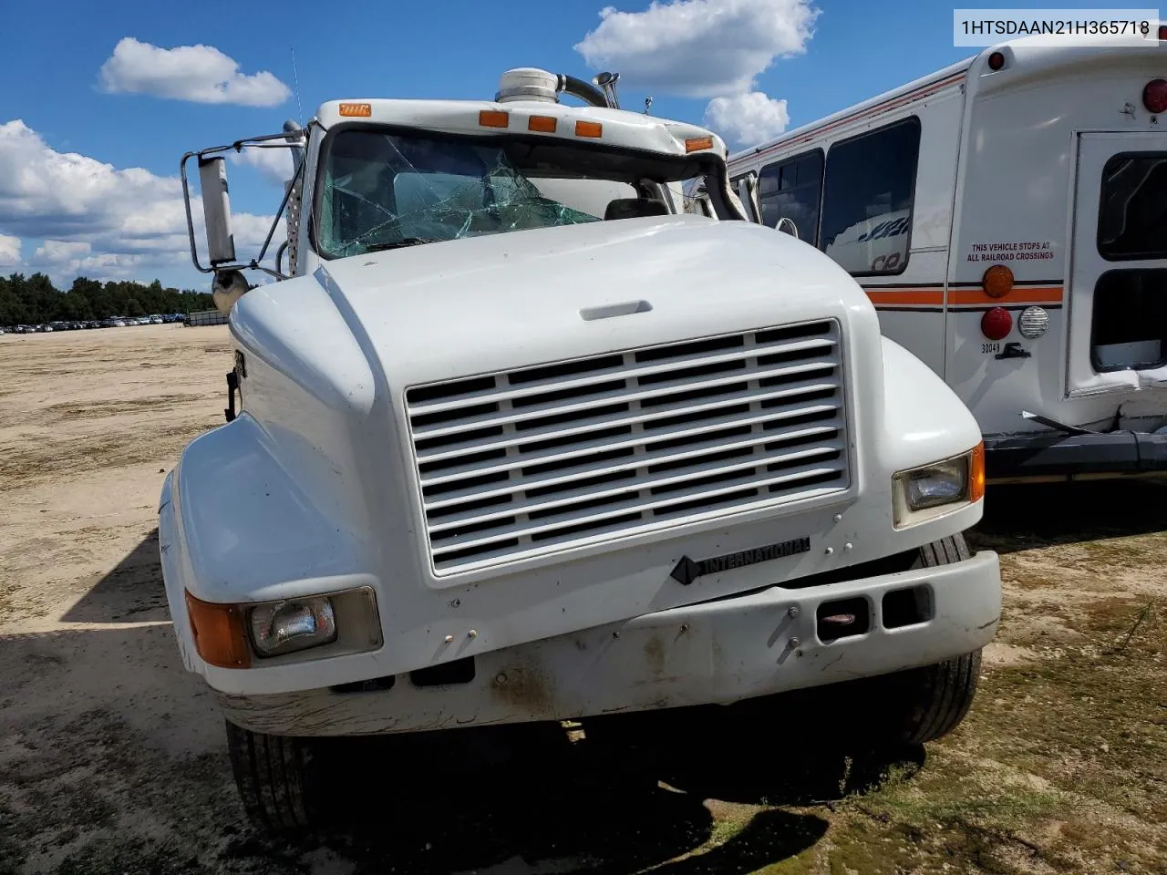 2001 International 4000 4900 VIN: 1HTSDAAN21H365718 Lot: 71590904