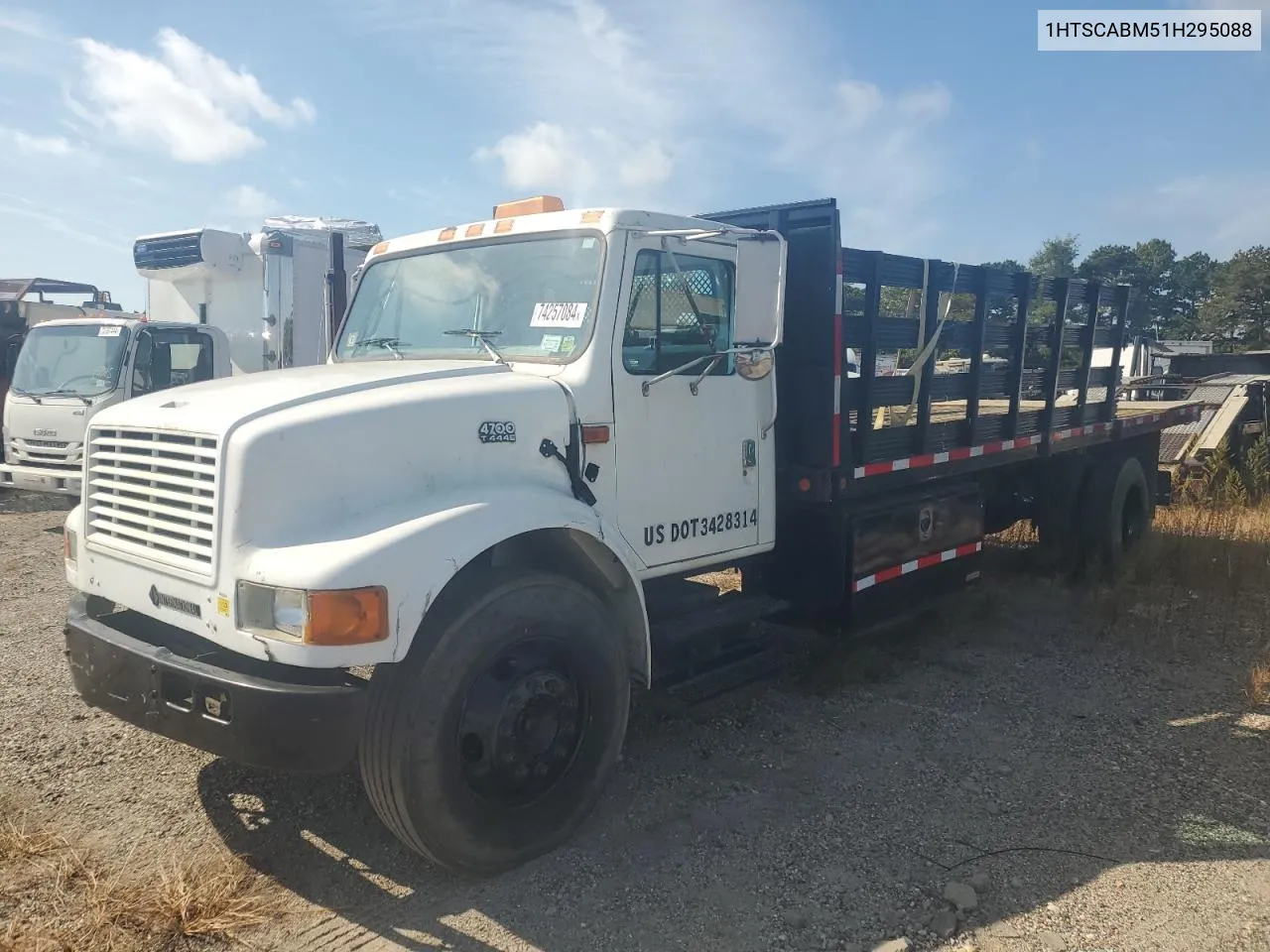 2001 International 4000 4700 VIN: 1HTSCABM51H295088 Lot: 74257084