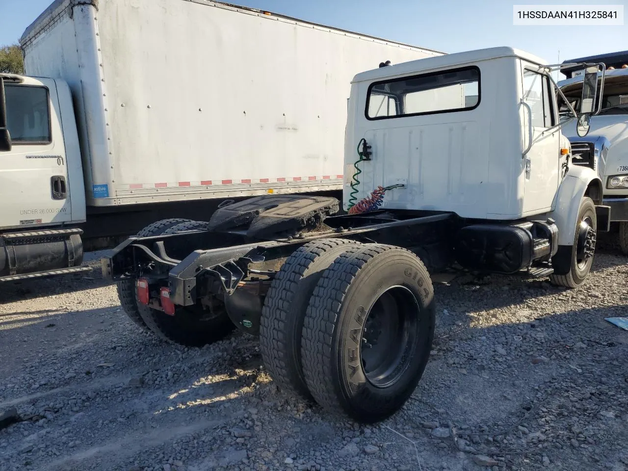 2001 International 4000 4900 VIN: 1HSSDAAN41H325841 Lot: 75504034