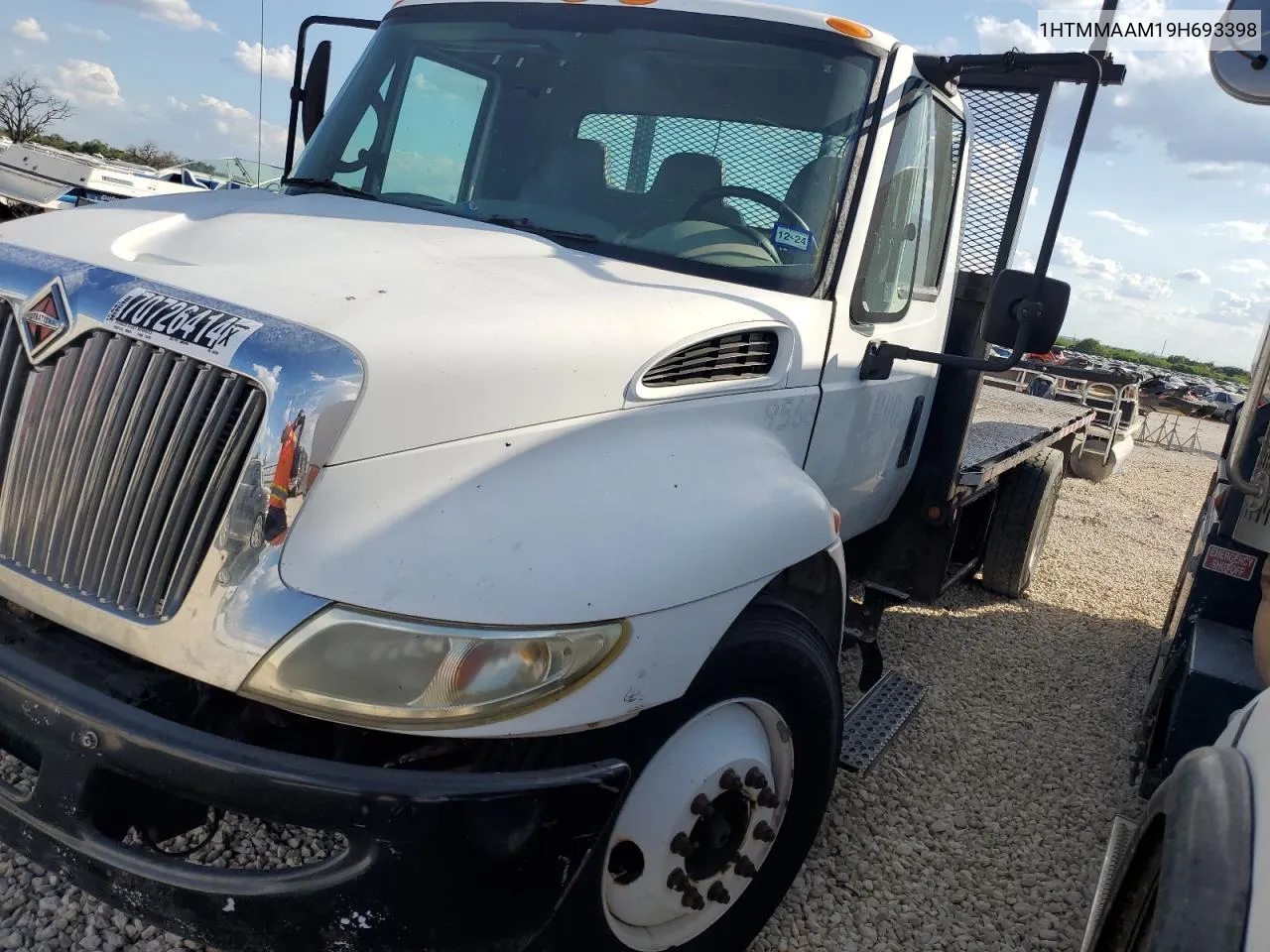 2009 International 4000 4300 VIN: 1HTMMAAM19H693398 Lot: 70726414