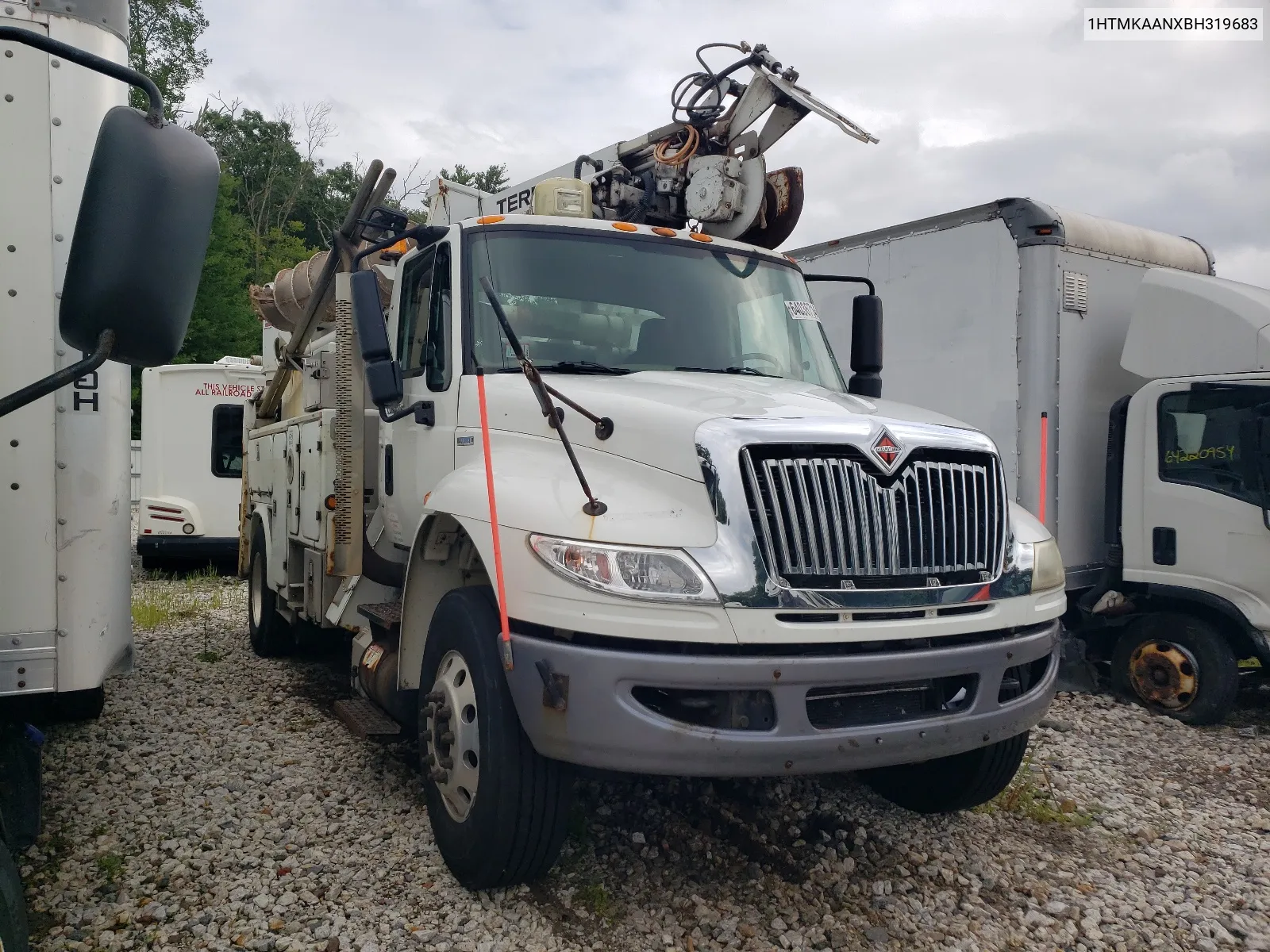 2011 International 4000 4400 VIN: 1HTMKAANXBH319683 Lot: 64036714