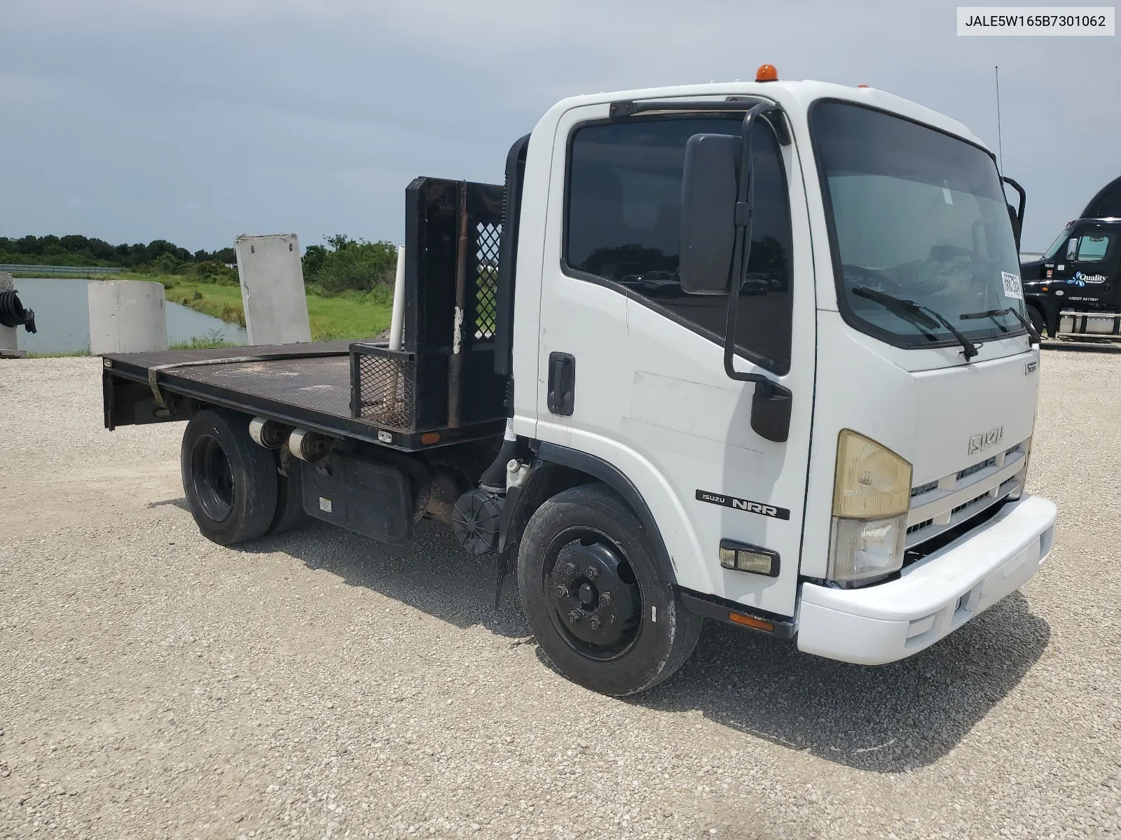 2011 Isuzu Nrr VIN: JALE5W165B7301062 Lot: 66672654