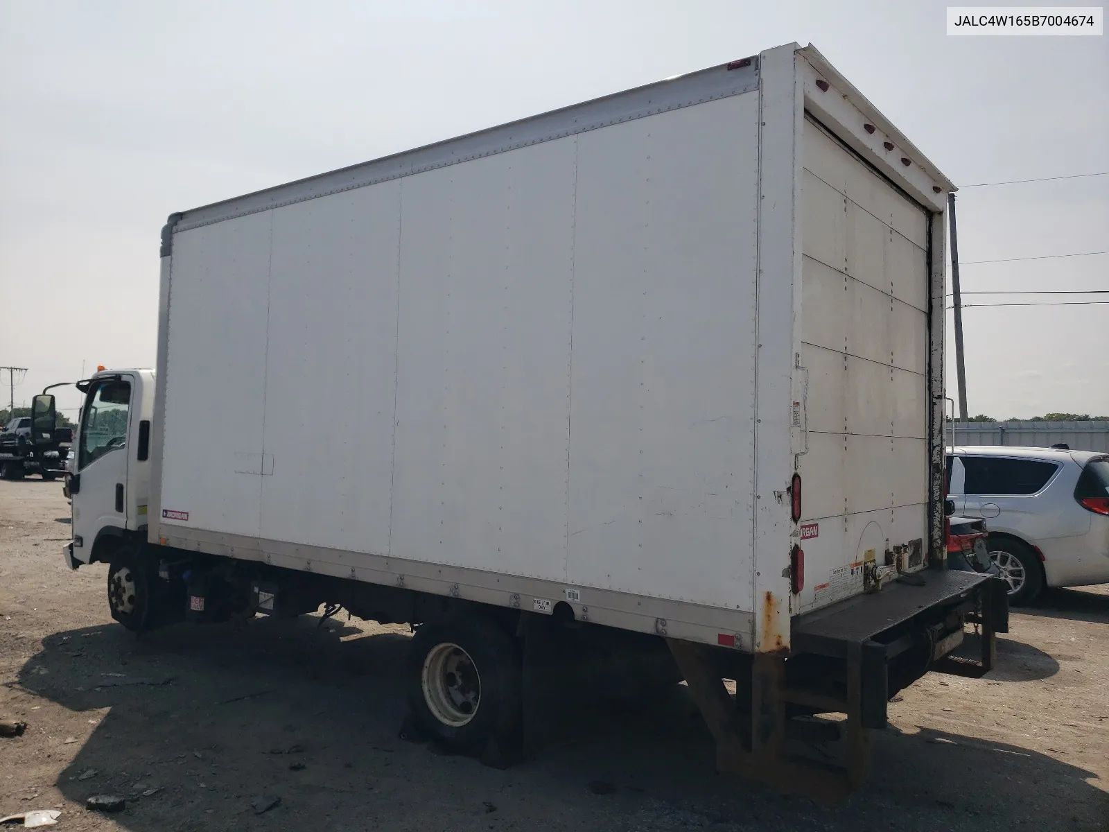 2011 Isuzu Npr VIN: JALC4W165B7004674 Lot: 67356464