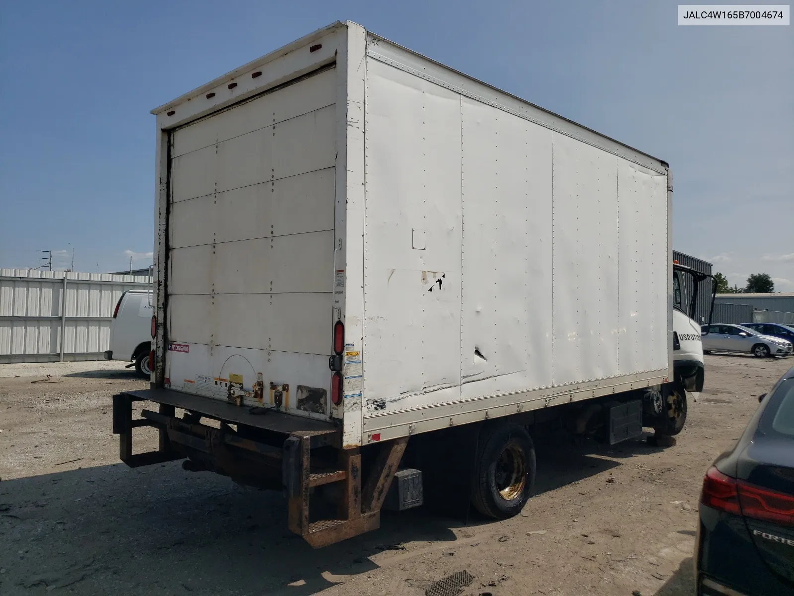 2011 Isuzu Npr VIN: JALC4W165B7004674 Lot: 67356464