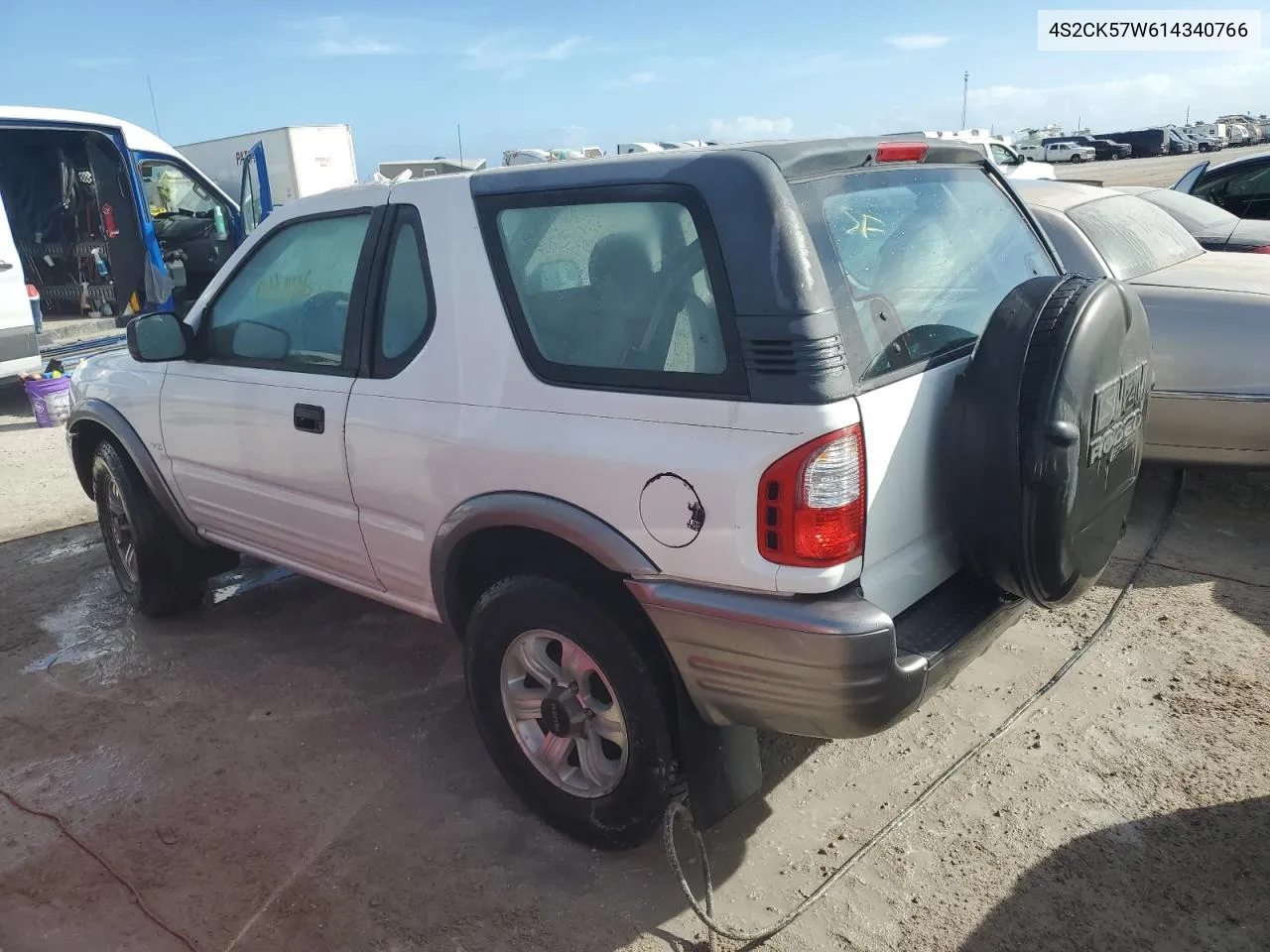 2001 Isuzu Rodeo Sport VIN: 4S2CK57W614340766 Lot: 73891524