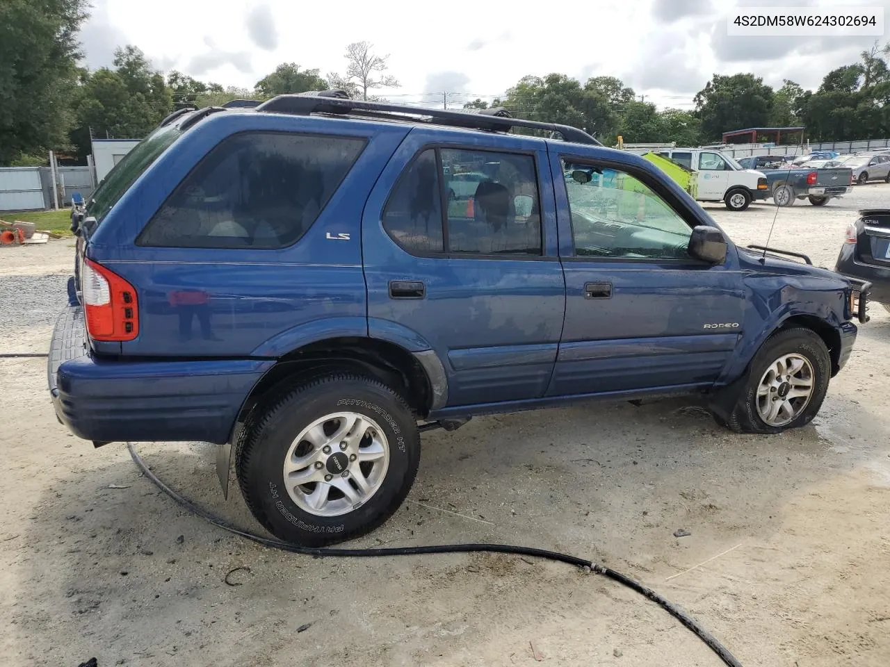 2002 Isuzu Rodeo S VIN: 4S2DM58W624302694 Lot: 67593944