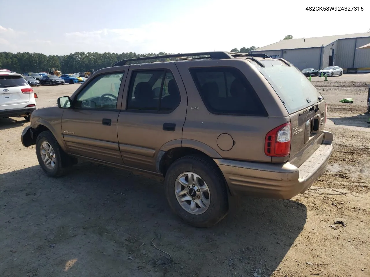 2002 Isuzu Rodeo S VIN: 4S2CK58W924327316 Lot: 68512854