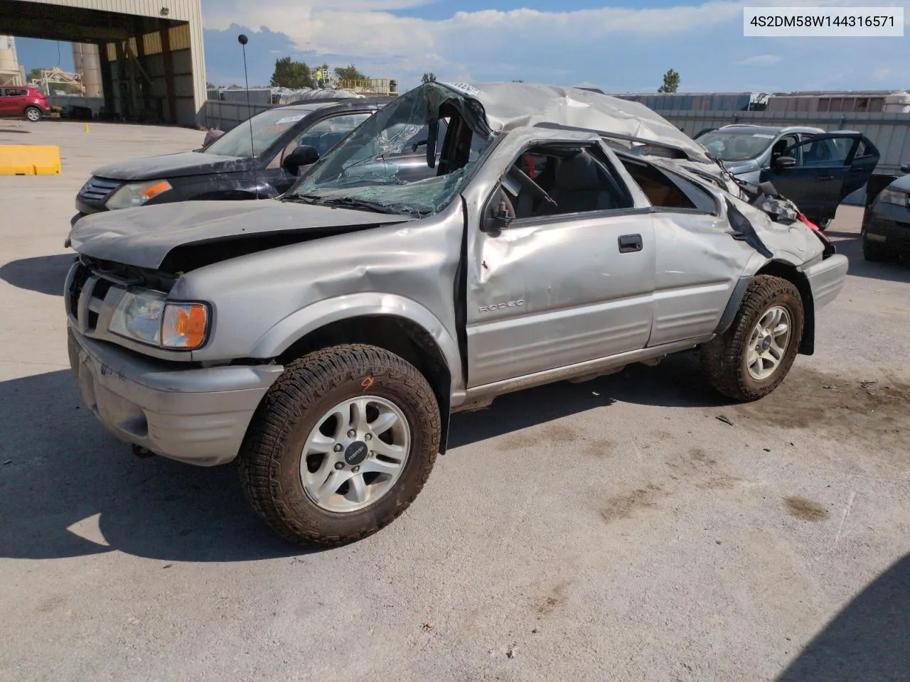 2004 Isuzu Rodeo S VIN: 4S2DM58W144316571 Lot: 72086554