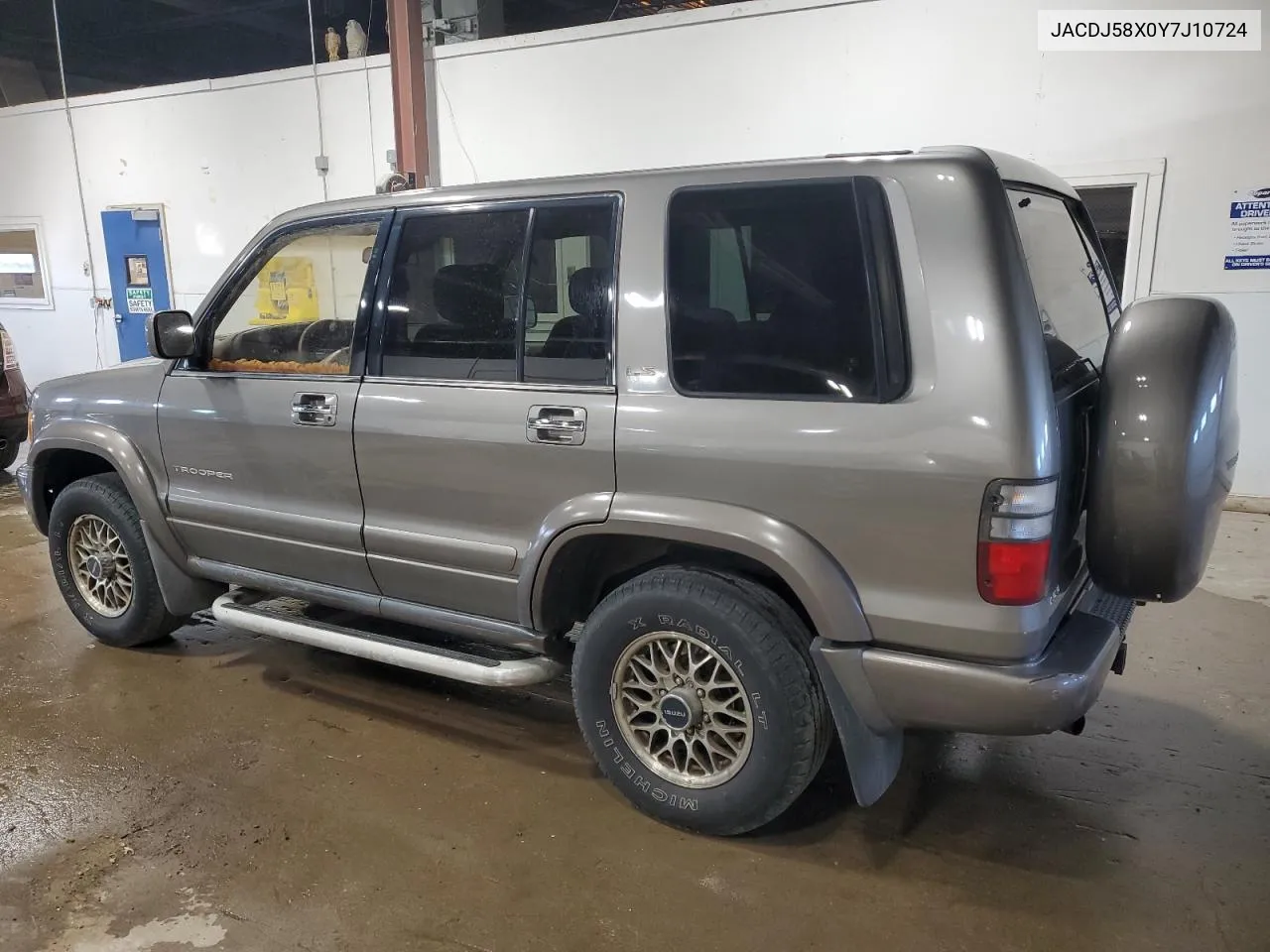 2000 Isuzu Trooper S VIN: JACDJ58X0Y7J10724 Lot: 72787804