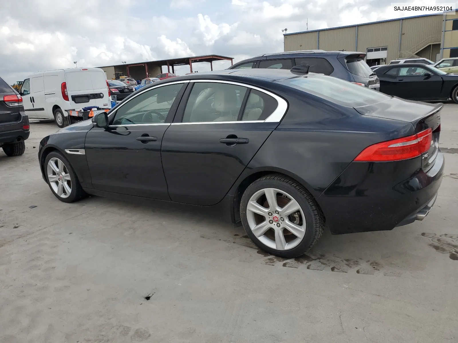 SAJAE4BN7HA952104 2017 Jaguar Xe Prestige