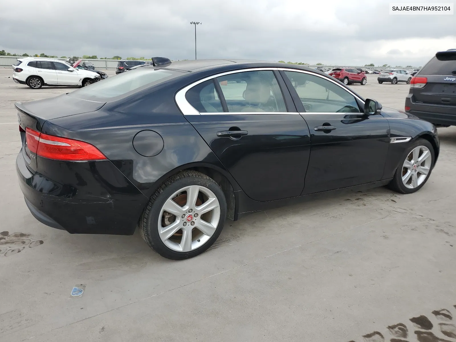 SAJAE4BN7HA952104 2017 Jaguar Xe Prestige