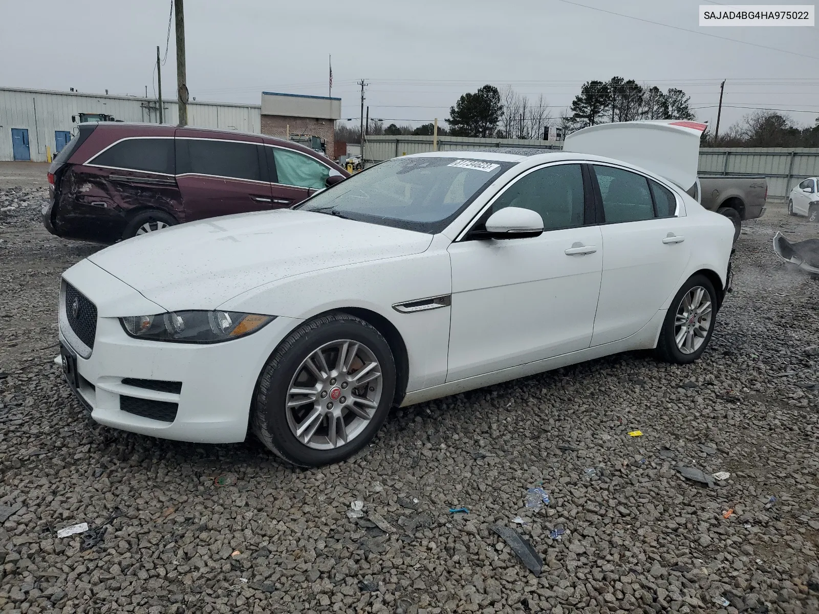 SAJAD4BG4HA975022 2017 Jaguar Xe Premium