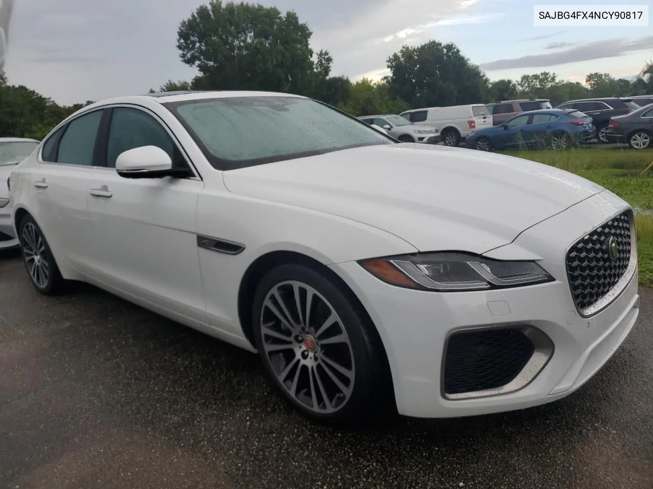 SAJBG4FX4NCY90817 2022 Jaguar Xf Se