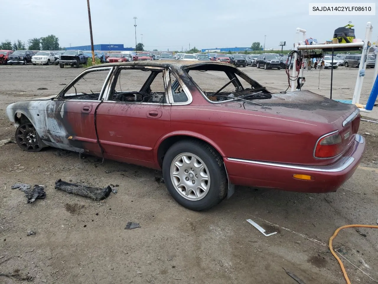 SAJDA14C2YLF08610 2000 Jaguar Xj8