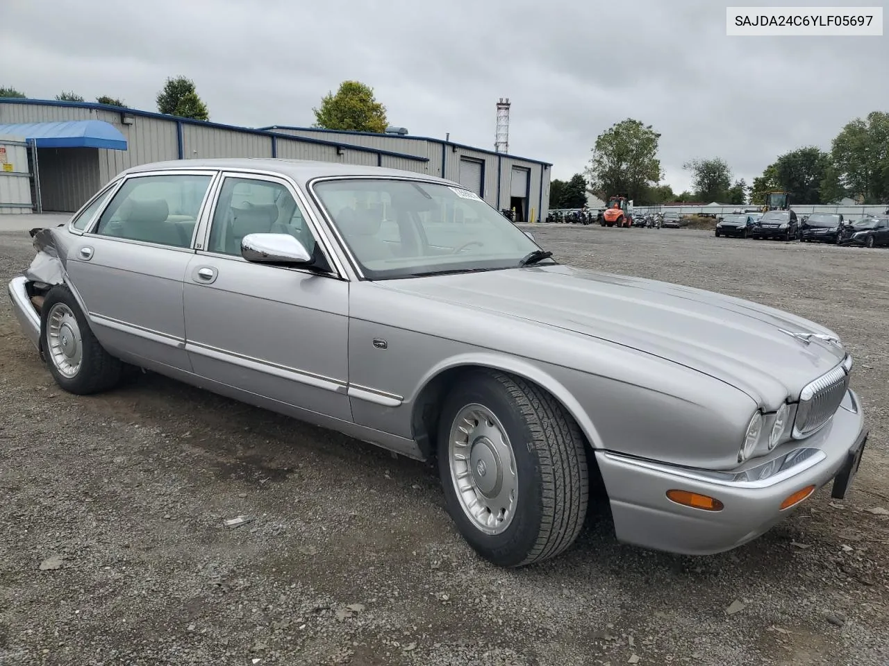 2000 Jaguar Vandenplas VIN: SAJDA24C6YLF05697 Lot: 72699214