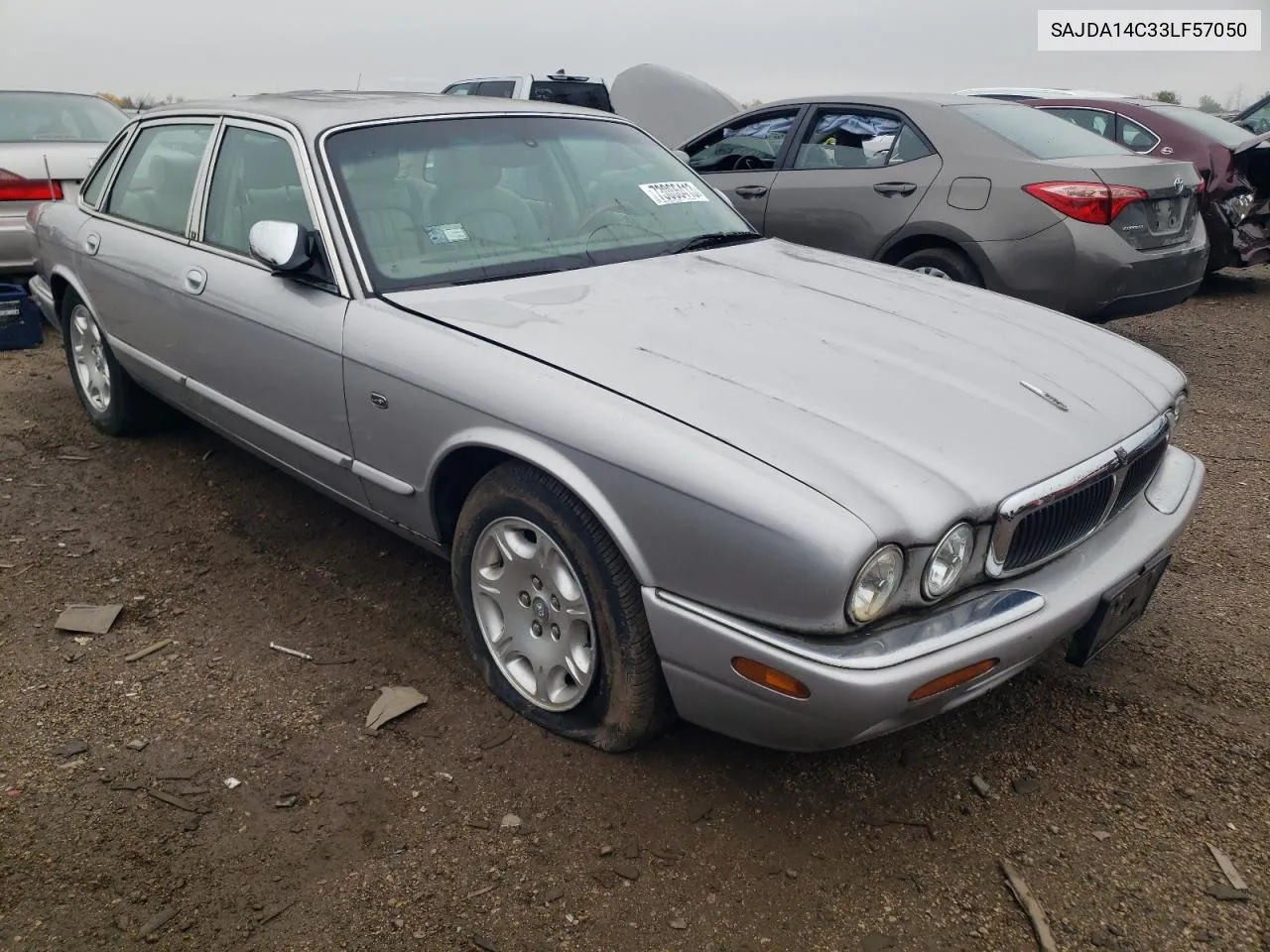 SAJDA14C33LF57050 2002 Jaguar Xj8