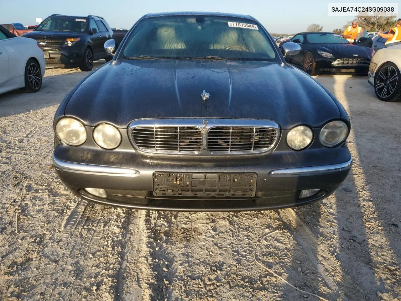 2004 Jaguar Vandenplas VIN: SAJEA74C24SG09038 Lot: 77015544