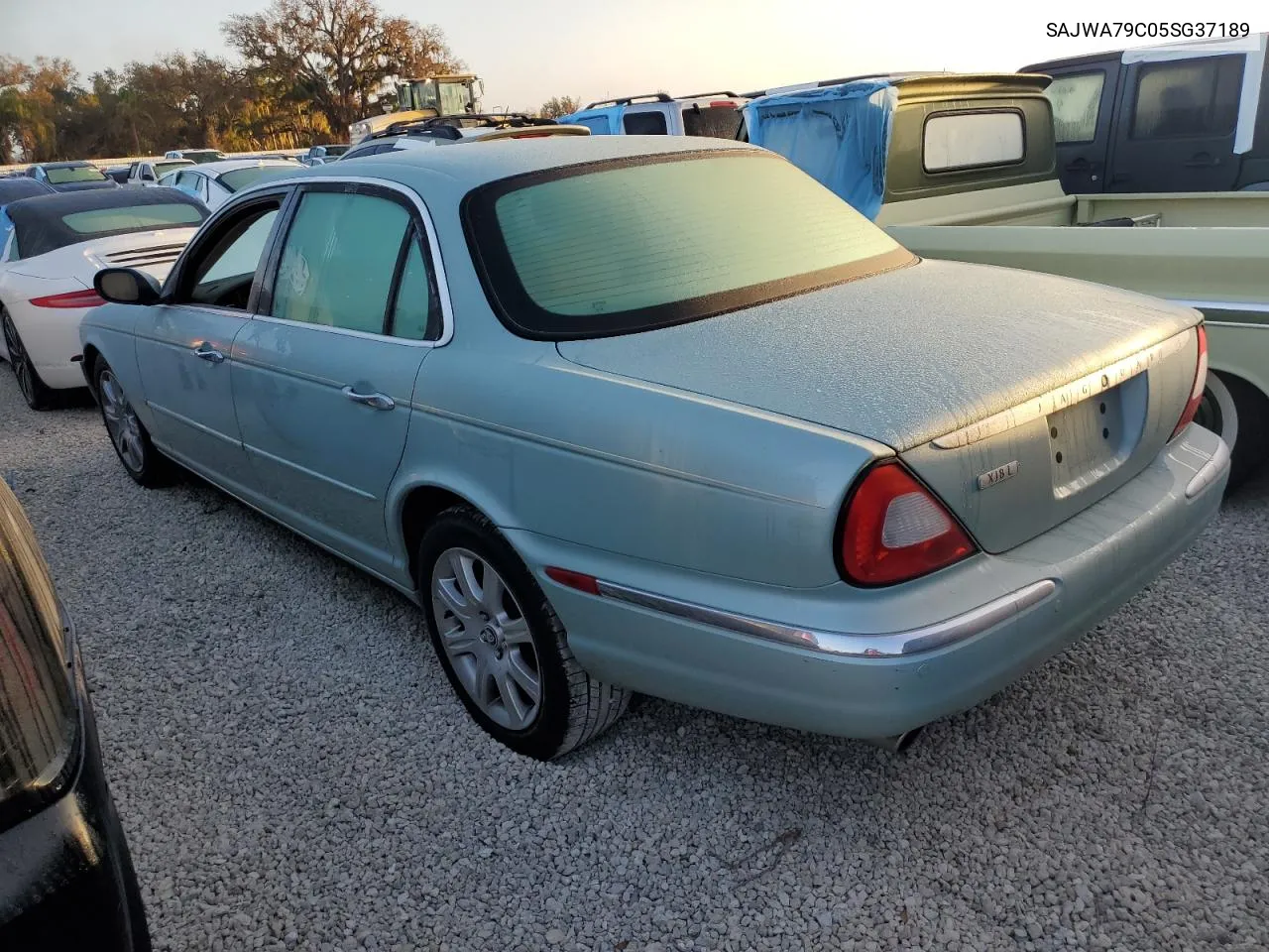 2005 Jaguar Xj8 L VIN: SAJWA79C05SG37189 Lot: 76804104