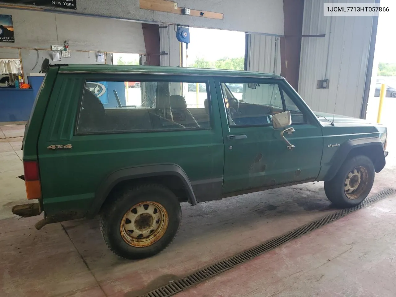 1987 Jeep Cherokee VIN: 1JCML7713HT057866 Lot: 60757394