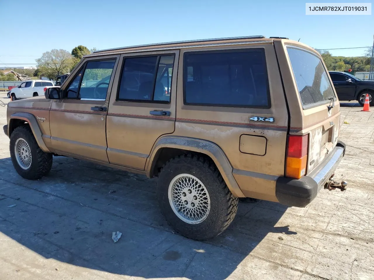 1988 Jeep Cherokee Pioneer VIN: 1JCMR782XJT019031 Lot: 75253314