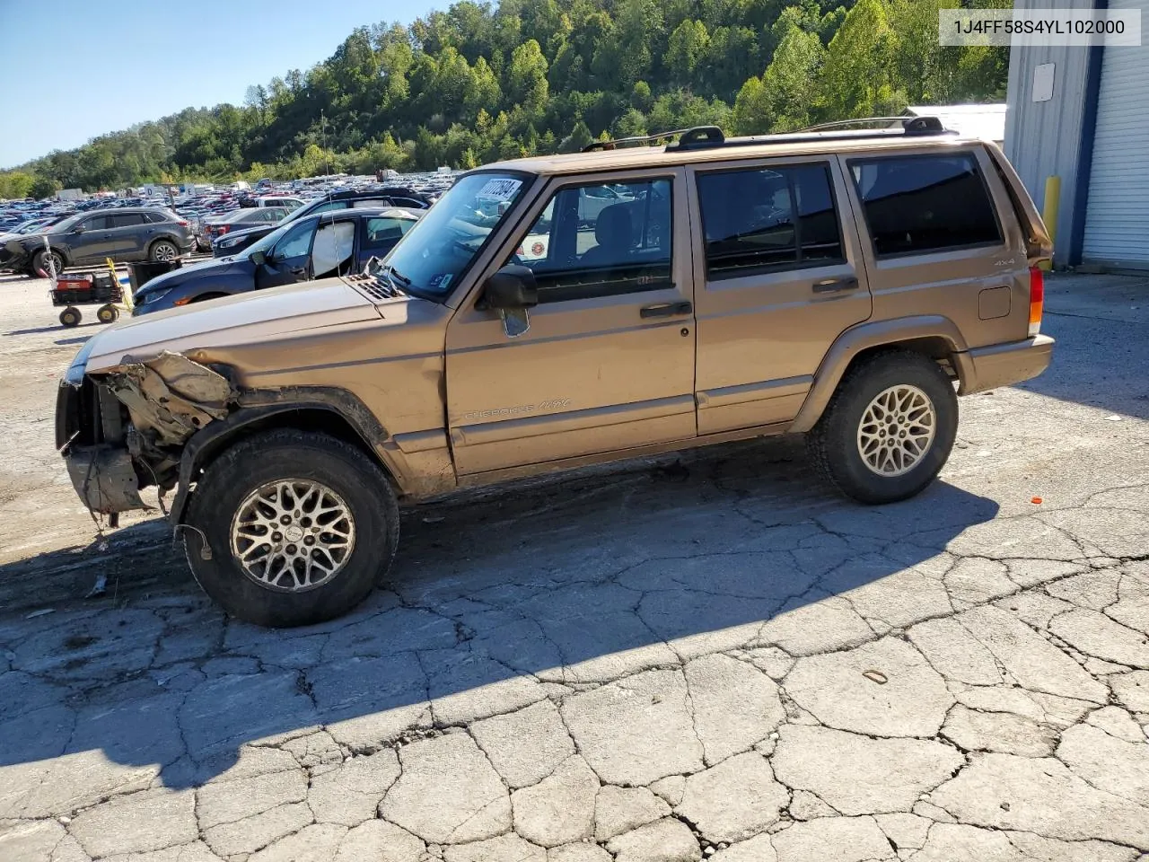 2000 Jeep Cherokee Classic VIN: 1J4FF58S4YL102000 Lot: 73772504