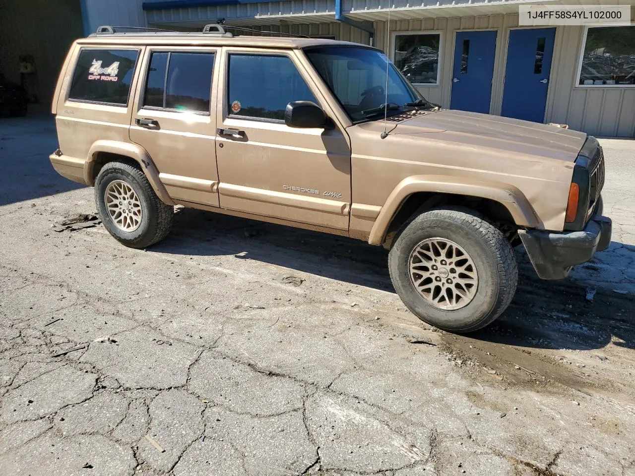 2000 Jeep Cherokee Classic VIN: 1J4FF58S4YL102000 Lot: 73772504