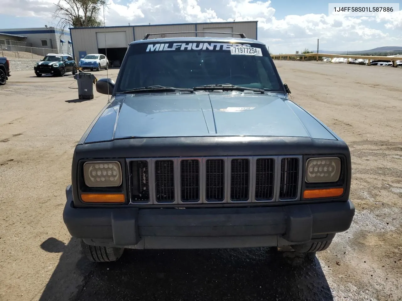 1J4FF58S01L587886 2001 Jeep Cherokee Classic