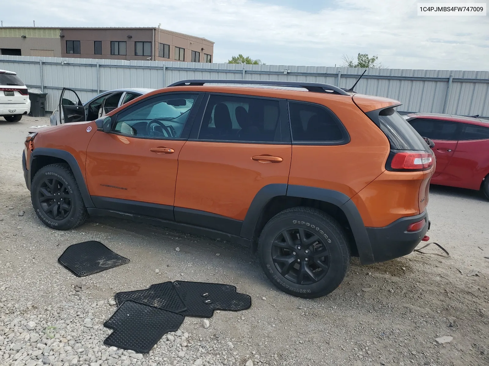 2015 Jeep Cherokee Trailhawk VIN: 1C4PJMBS4FW747009 Lot: 65435364