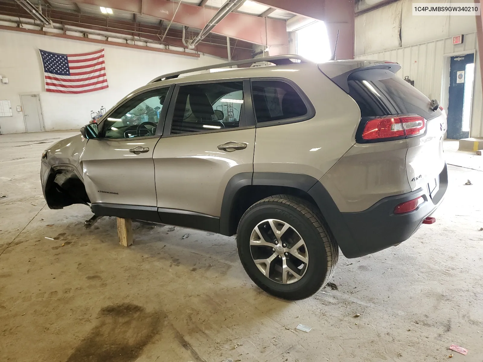 2016 Jeep Cherokee Trailhawk VIN: 1C4PJMBS9GW340210 Lot: 67625404