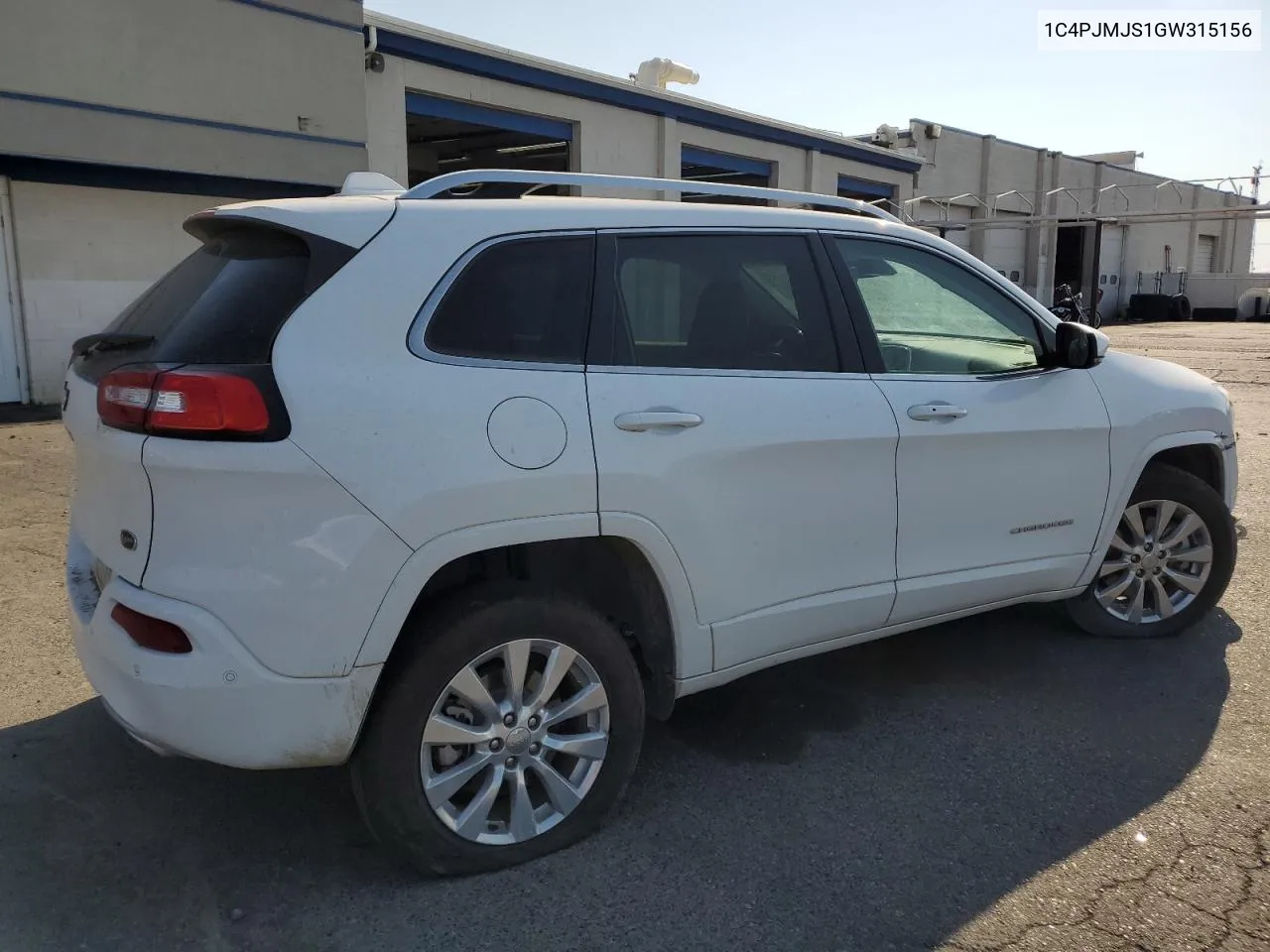 1C4PJMJS1GW315156 2016 Jeep Cherokee Overland