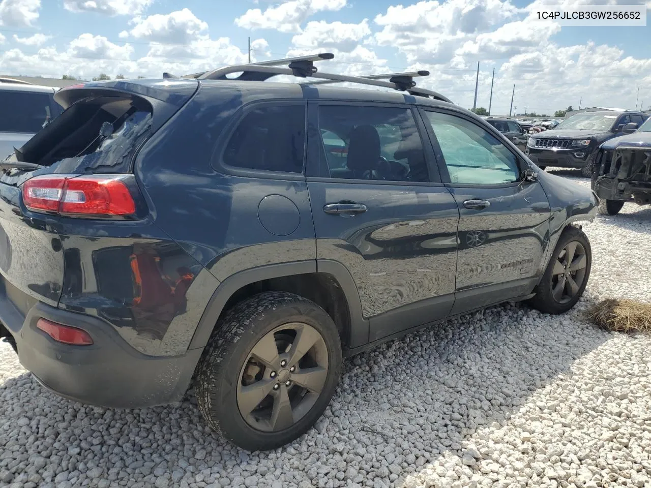 2016 Jeep Cherokee Latitude VIN: 1C4PJLCB3GW256652 Lot: 72030774