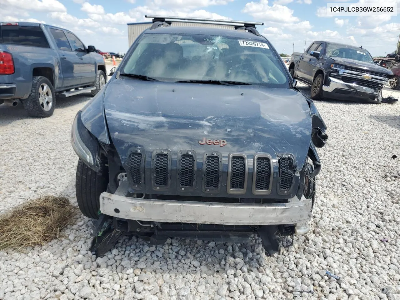 2016 Jeep Cherokee Latitude VIN: 1C4PJLCB3GW256652 Lot: 72030774