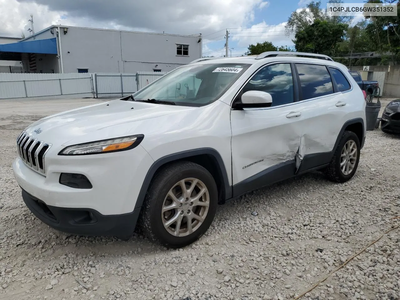 2016 Jeep Cherokee Latitude VIN: 1C4PJLCB6GW351352 Lot: 72645604